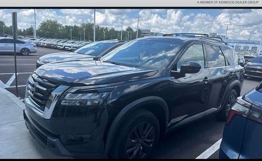 2024 Nissan Pathfinder SV