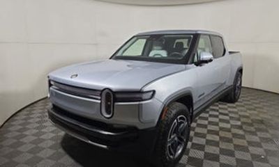 2025 Rivian R1T Adventure