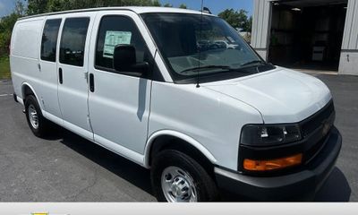 2025 Chevrolet Express 2500