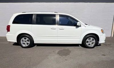 2011 Dodge Grand Caravan Crew