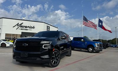 2024 Chevrolet Suburban RST