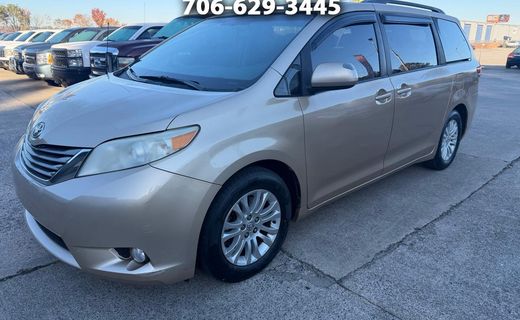 2013 Toyota Sienna XLE