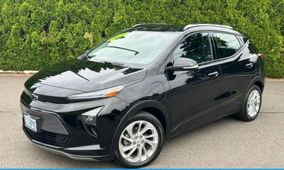 2023 Chevrolet Bolt EUV LT