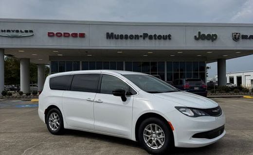 2027 Chrysler Pacifica LX
