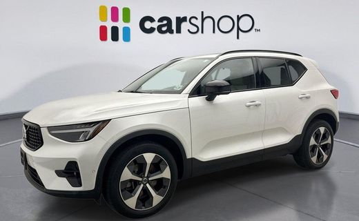 2023 Volvo XC40 Plus Dark