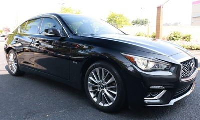 2018 Infiniti Q50 30T Luxe