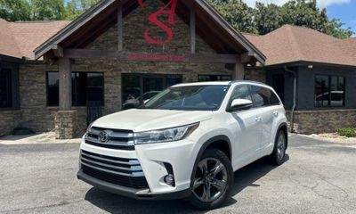 2017 Toyota Highlander LTD Platinum