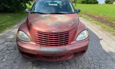 2004 Chrysler PT Cruiser Base Classic