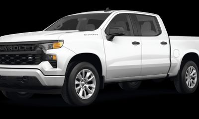 2023 Chevrolet Silverado Custom
