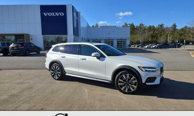 2026 Volvo V60CC Ultra