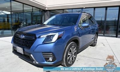 2023 Subaru Forester Limited ES Navi