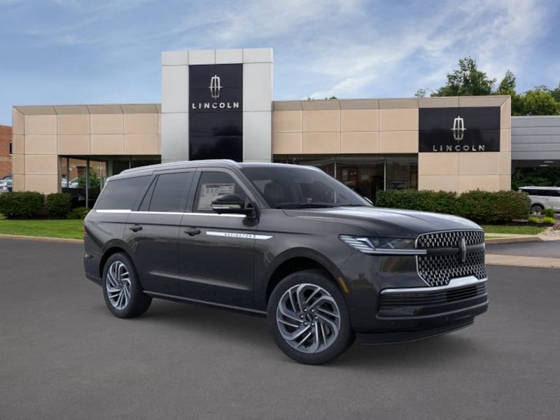 2026 Lincoln Navigator — a typically priced live listing