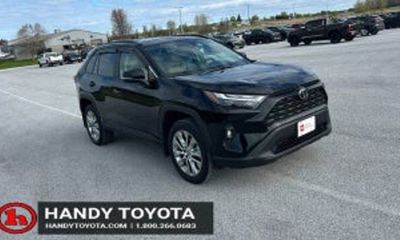 2025 Toyota RAV4 XLE Premium