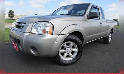 2004 Nissan Frontier XE