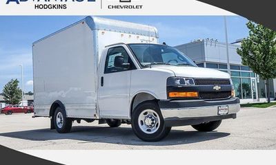 2025 Chevrolet Express 3500 Cutaway 139