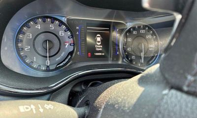 2015 Chrysler 200 200S