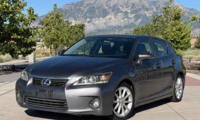 2013 Lexus CT 200H