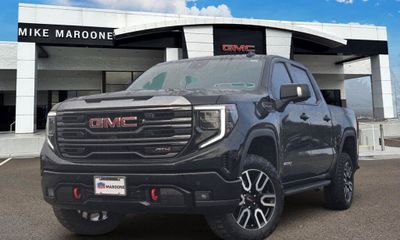 2024 GMC Sierra AT4