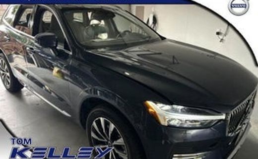 2023 Volvo XC60 Plus Bright