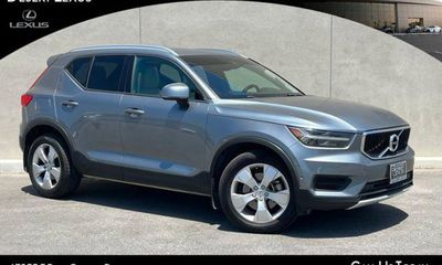 2019 Volvo XC40 R Design Momentum