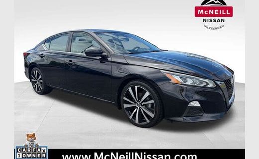2022 Nissan Altima SR