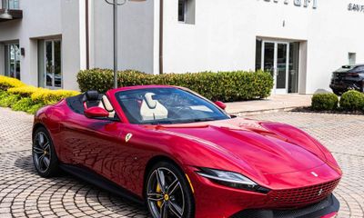2025 Ferrari Roma Spider