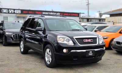 2012 GMC Acadia SLE 1