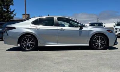 2021 Toyota Camry SE