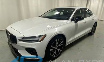 2025 Volvo S60 Core