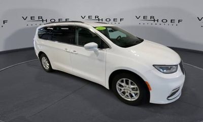 2022 Chrysler Pacifica Touring L