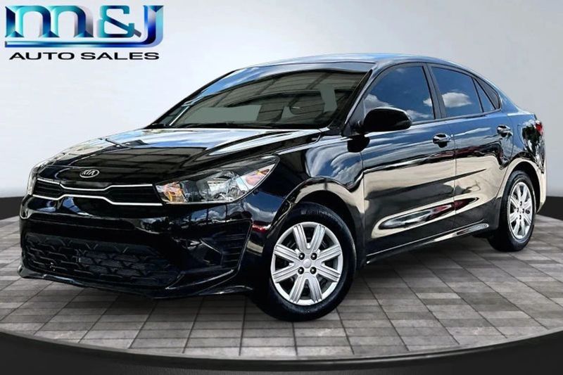2021 Kia RIO — a typically priced live listing