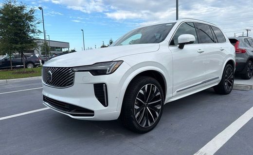 2026 Volvo XC90 Plus Bright