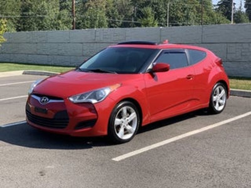 2012 Hyundai Veloster — a typically priced live listing