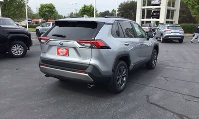 2024 Toyota RAV4 Limited