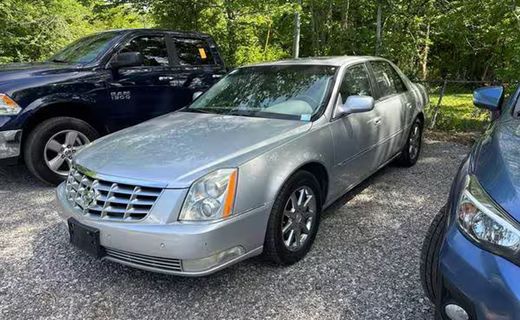 2010 Cadillac DTS Luxury