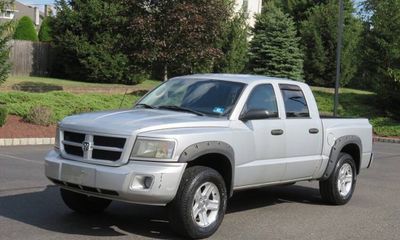 2011 Dodge Dakota SXT SLT