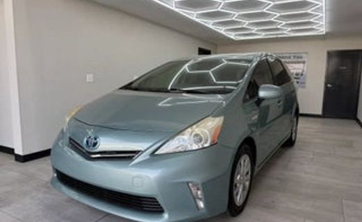 2013 Toyota Prius V TWO
