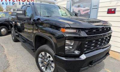 2022 Chevrolet Silverado HD Custom