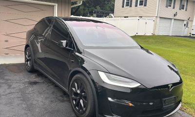2023 Tesla Model X Long Range