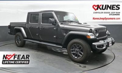 2025 Jeep Gladiator Sport