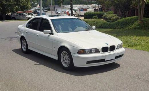 2002 BMW 525I