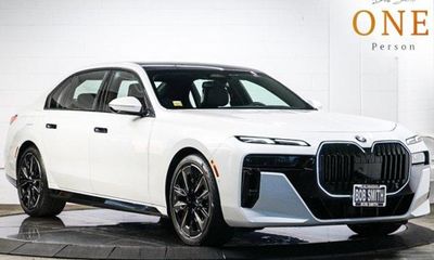 2025 BMW 740i I