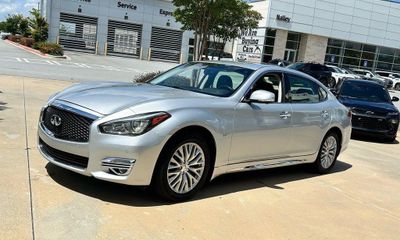 2015 Infiniti Q70L 37