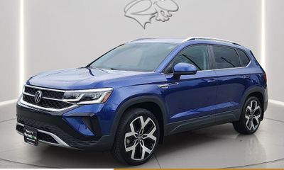 2023 Volkswagen Taos 4Motion SEL