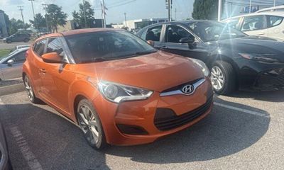 2016 Hyundai Veloster With Yellow Accent