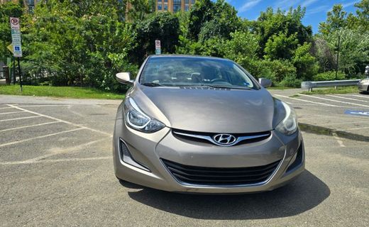 2014 Hyundai Elantra GLS Middle