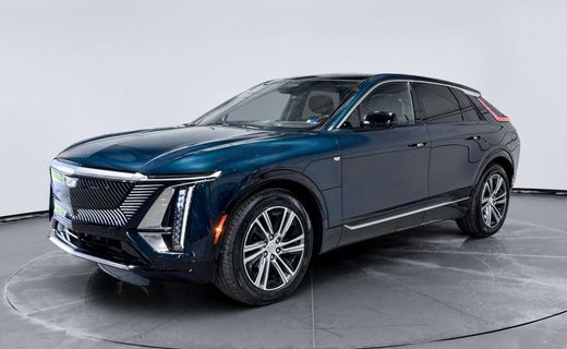 2025 Cadillac Lyriq Luxury 2