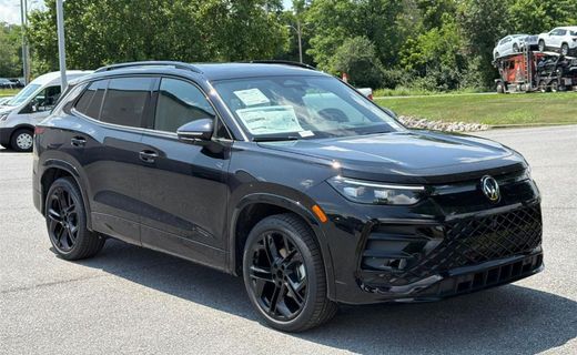 2026 Volkswagen Tiguan SE Black