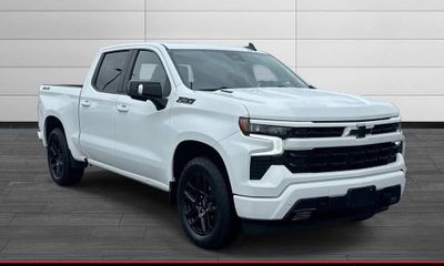 2025 Chevrolet Silverado RST