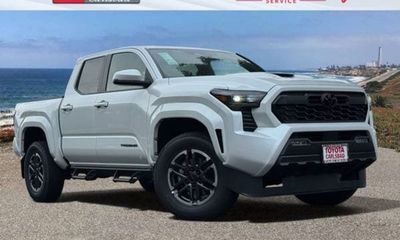 2026 Toyota Tacoma SR5